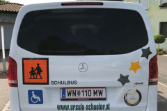 ursula-schueler-rollstuhlfahrtendienst-bus-vito-yellow-back