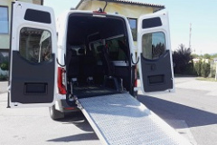 ursula-schueler-rollstuhlfahrtendienst-bus-vip-sprinter-gold-jubilaeum-3