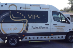 ursula-schueler-rollstuhlfahrtendienst-bus-vip-sprinter-gold-side
