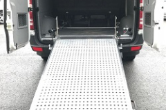 ursula-schueler-rollstuhlfahrtendienst-bus-vip-sprinter-kobalt-3