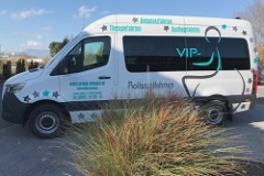 ursula-schueler-rollstuhlfahrtendienst-bus-vip-sprinter-tuerkis-2