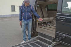 ursula-schueler-rollstuhlfahrtendienst-bus-viano-vip-bus-3