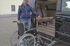 ursula-schueler-rollstuhlfahrtendienst-bus-viano-vip-bus-4