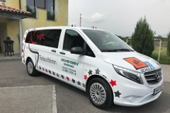 ursula-schueler-rollstuhlfahrtendienst-bus-vip-vito-traffic-kardinalrot-4