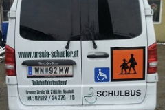 ursula-schueler-rollstuhlfahrtendienst-bus-vip-vito-traffic-green-2